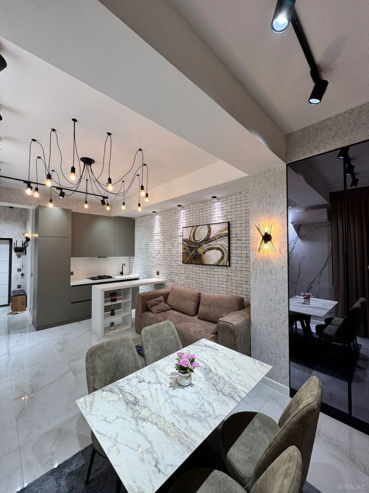 Satılır 2 otaqlı mənzil 54 m²