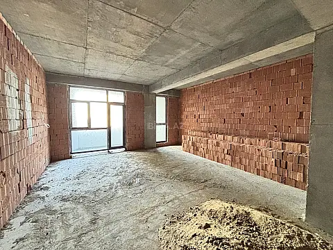 Satılır 1 otaqlı mənzil 65 m²