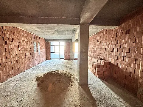 Satılır 1 otaqlı mənzil 65 m²