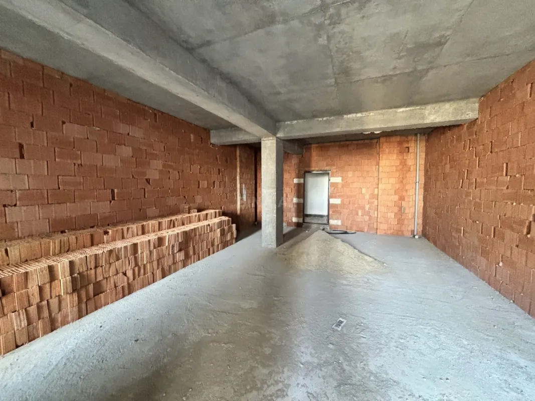 Satılır 1 otaqlı mənzil 65 m²