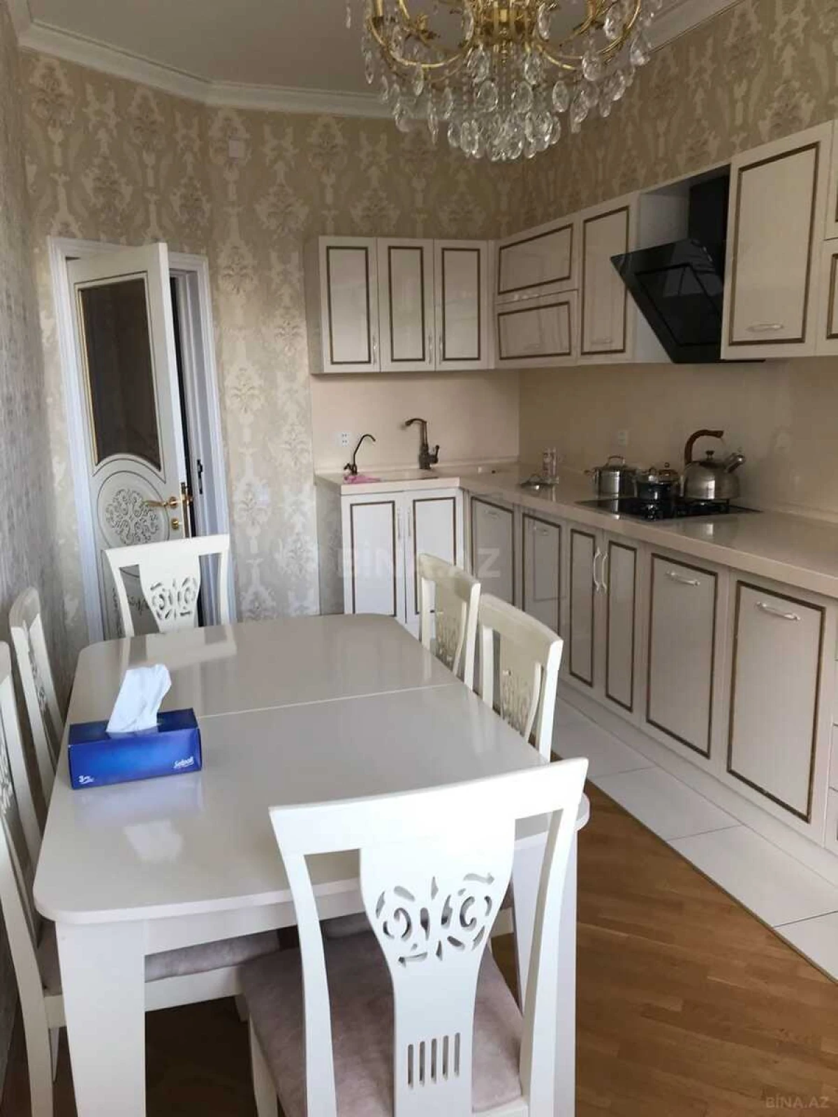 Kirayə verilir 3 otaqlı mənzil 120 m²