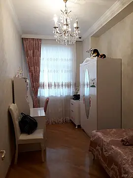 Kirayə verilir 3 otaqlı mənzil 120 m²