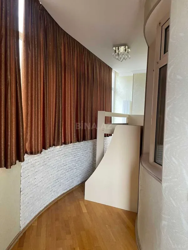 Kirayə verilir 3 otaqlı mənzil 120 m²