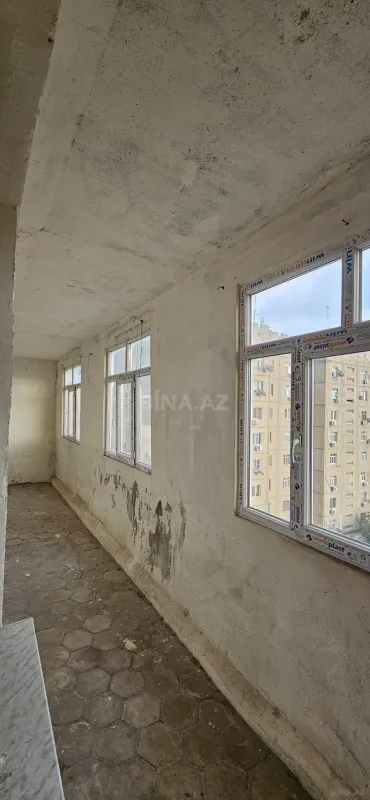 Satılır 2 otaqlı mənzil 58 m²