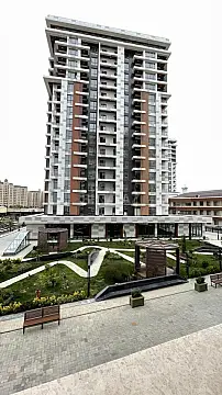 Satılır 4 otaqlı mənzil 145 m²