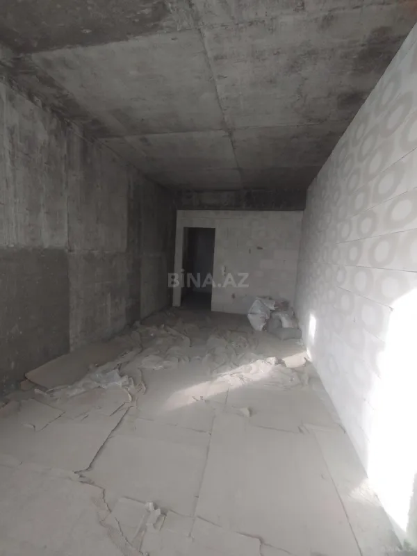 Satılır 4 otaqlı mənzil 145 m²