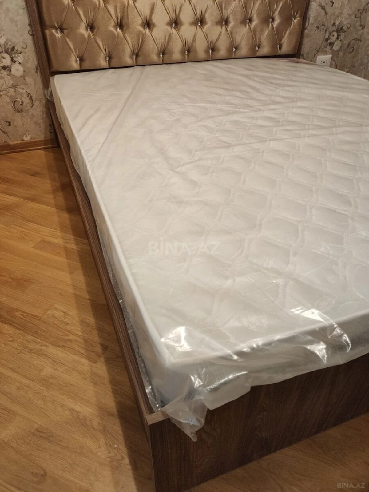 Kirayə verilir 3 otaqlı mənzil 102 m²