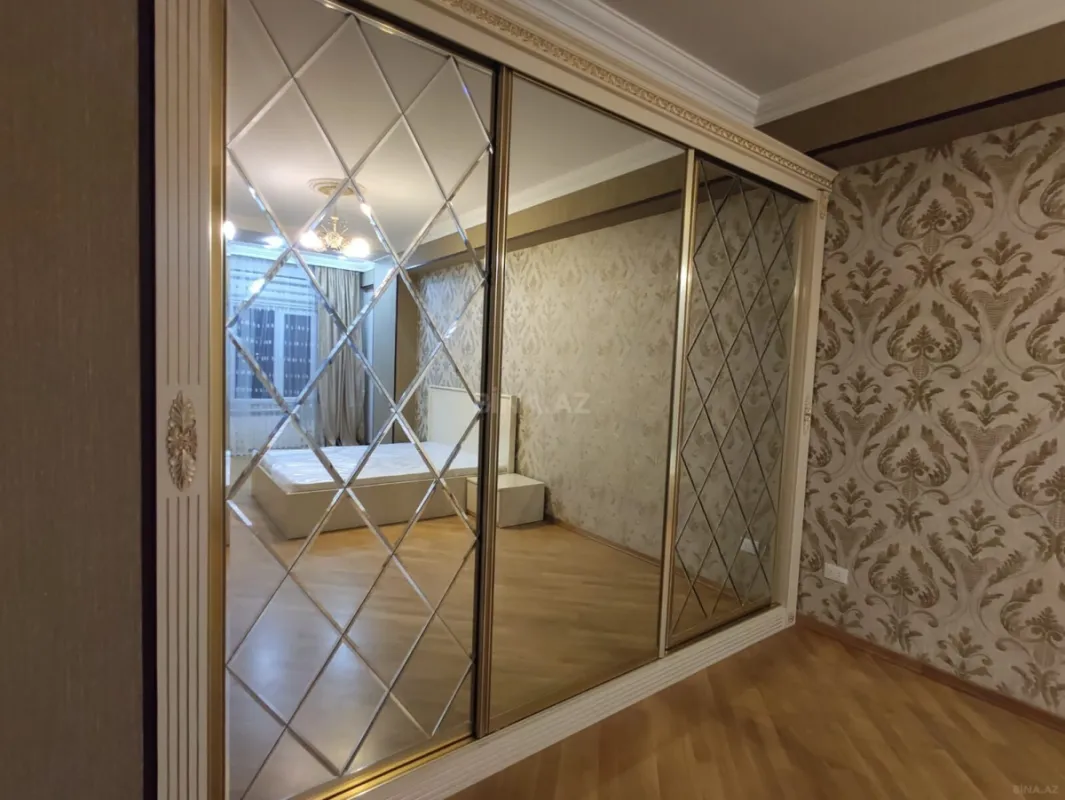 Kirayə verilir 3 otaqlı mənzil 102 m²