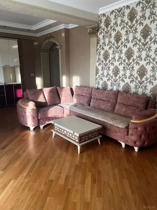 Kirayə verilir 3 otaqlı mənzil 102 m²