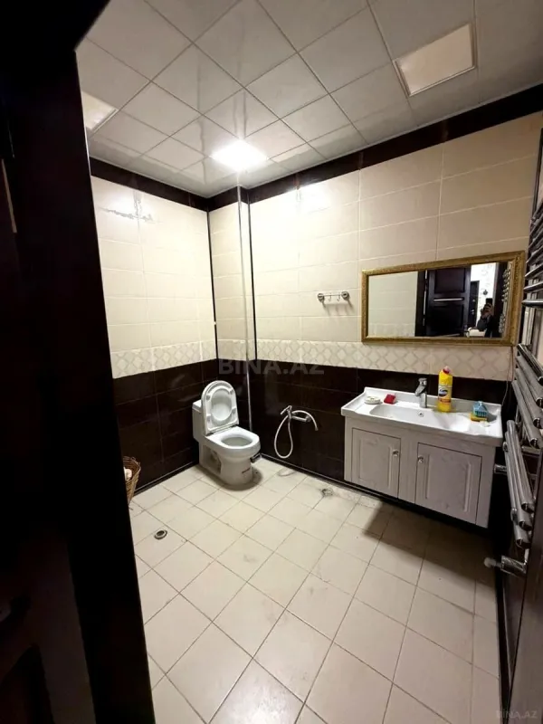 Satılır 3 otaqlı mənzil 134 m²