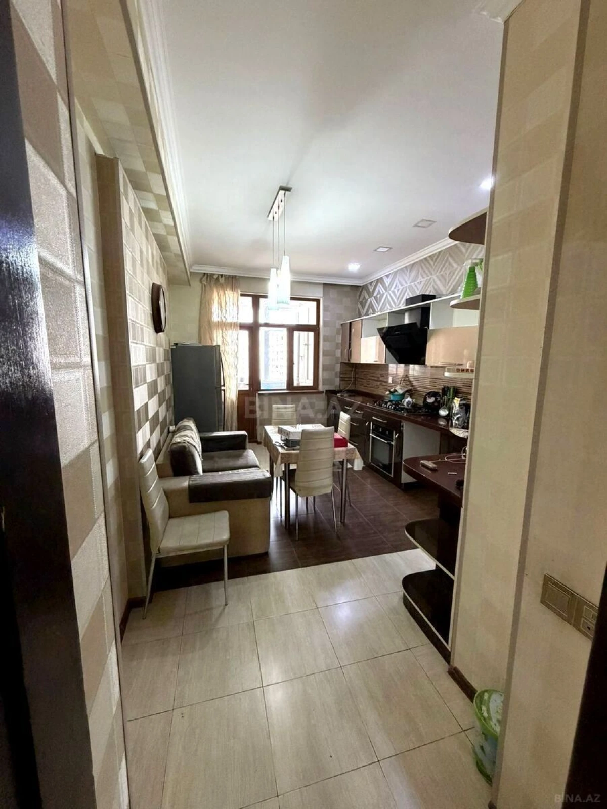 Satılır 3 otaqlı mənzil 134 m²