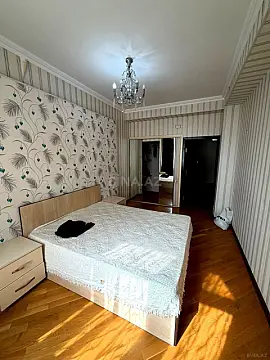 Satılır 3 otaqlı mənzil 134 m²
