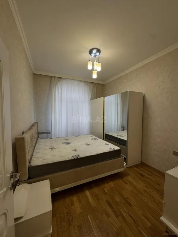 Kirayə verilir 2 otaqlı mənzil 80 m²