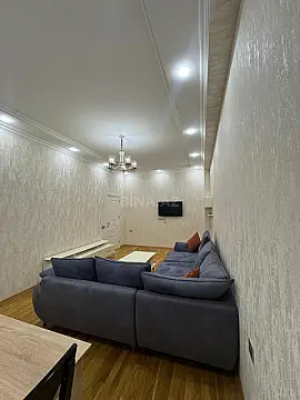 Kirayə verilir 2 otaqlı mənzil 80 m²