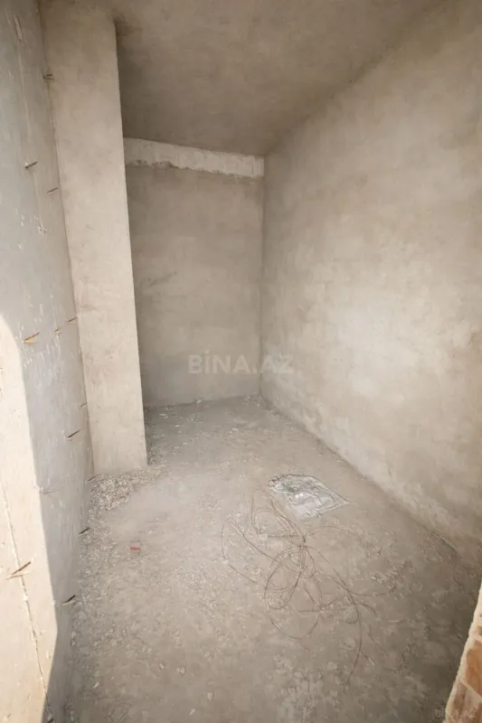 Satılır 4 otaqlı mənzil 165 m²