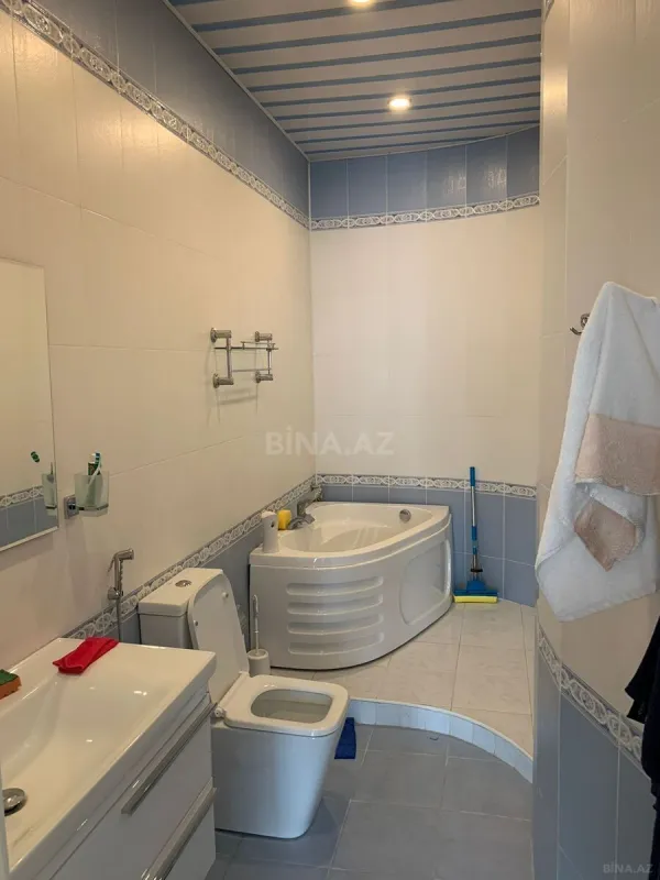 Satılır 4 otaqlı mənzil 203 m²