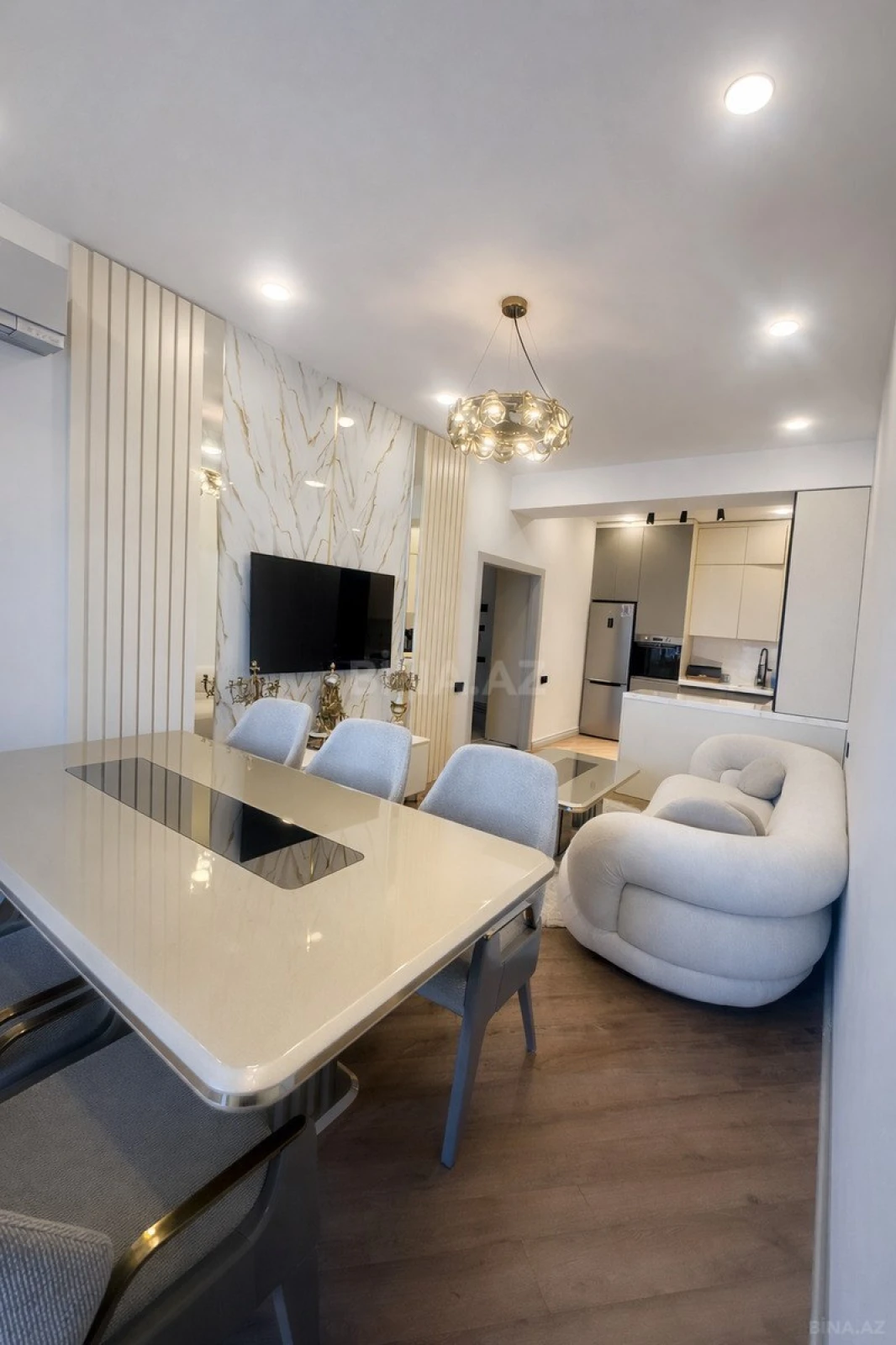 Satılır 3 otaqlı mənzil 89 m²