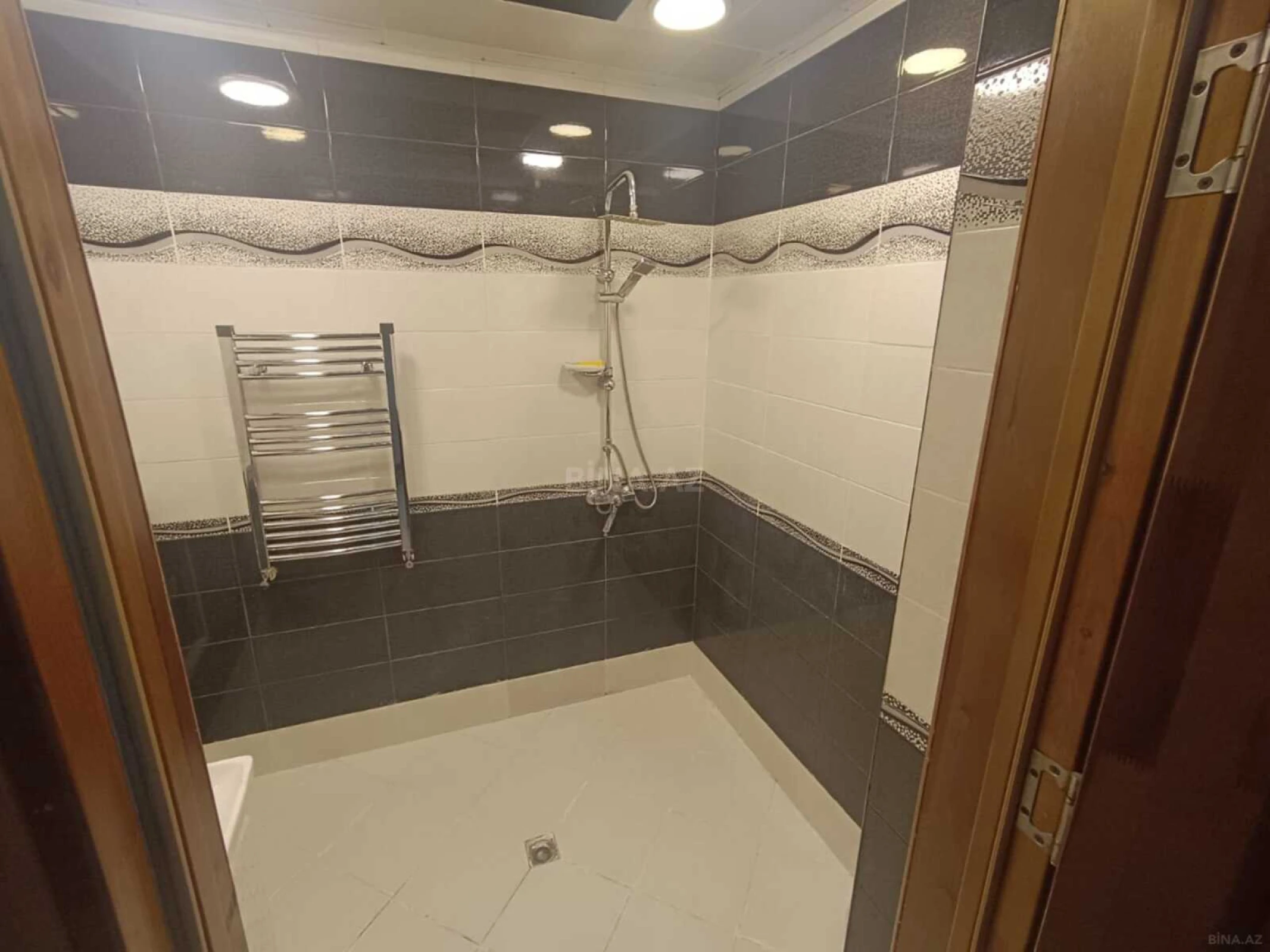 Kirayə verilir 3 otaqlı mənzil 110 m²