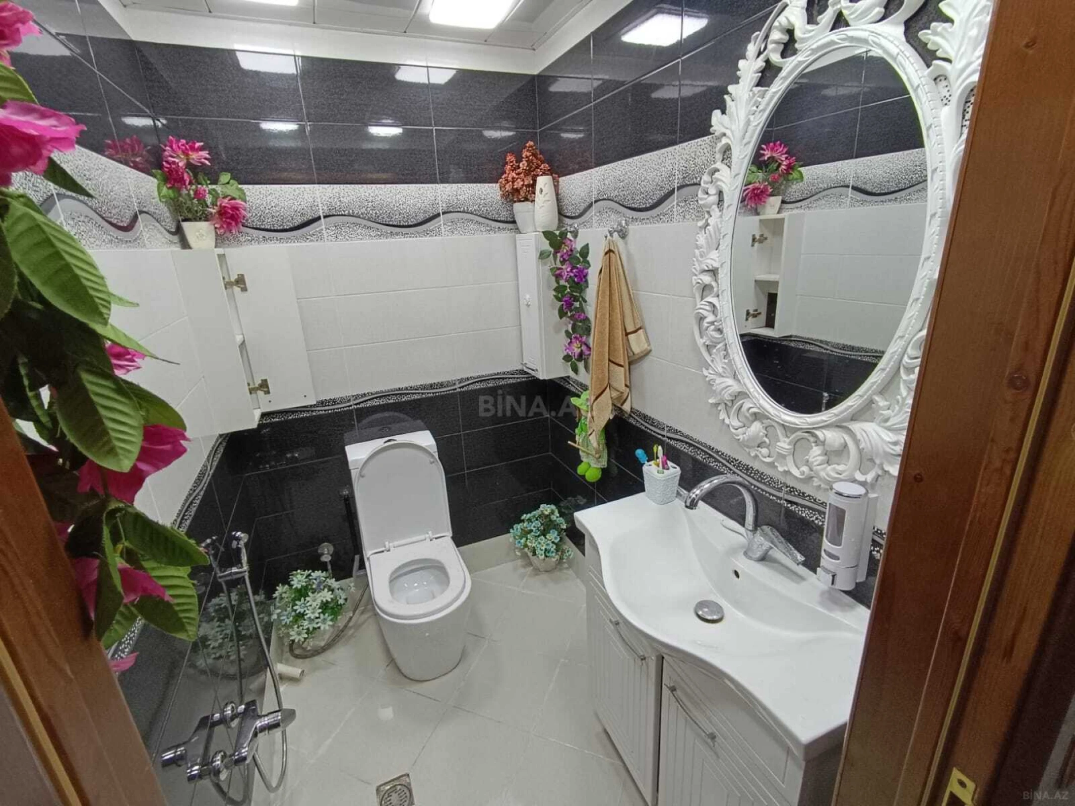 Kirayə verilir 3 otaqlı mənzil 110 m²