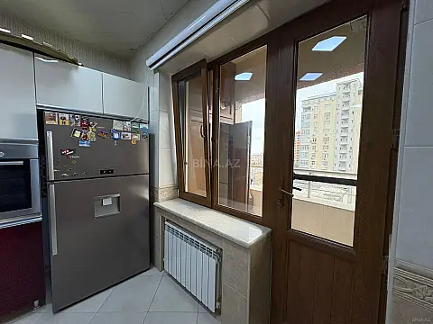 Satılır 4 otaqlı mənzil 224 m²