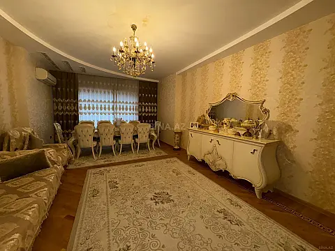 Satılır 4 otaqlı mənzil 224 m²