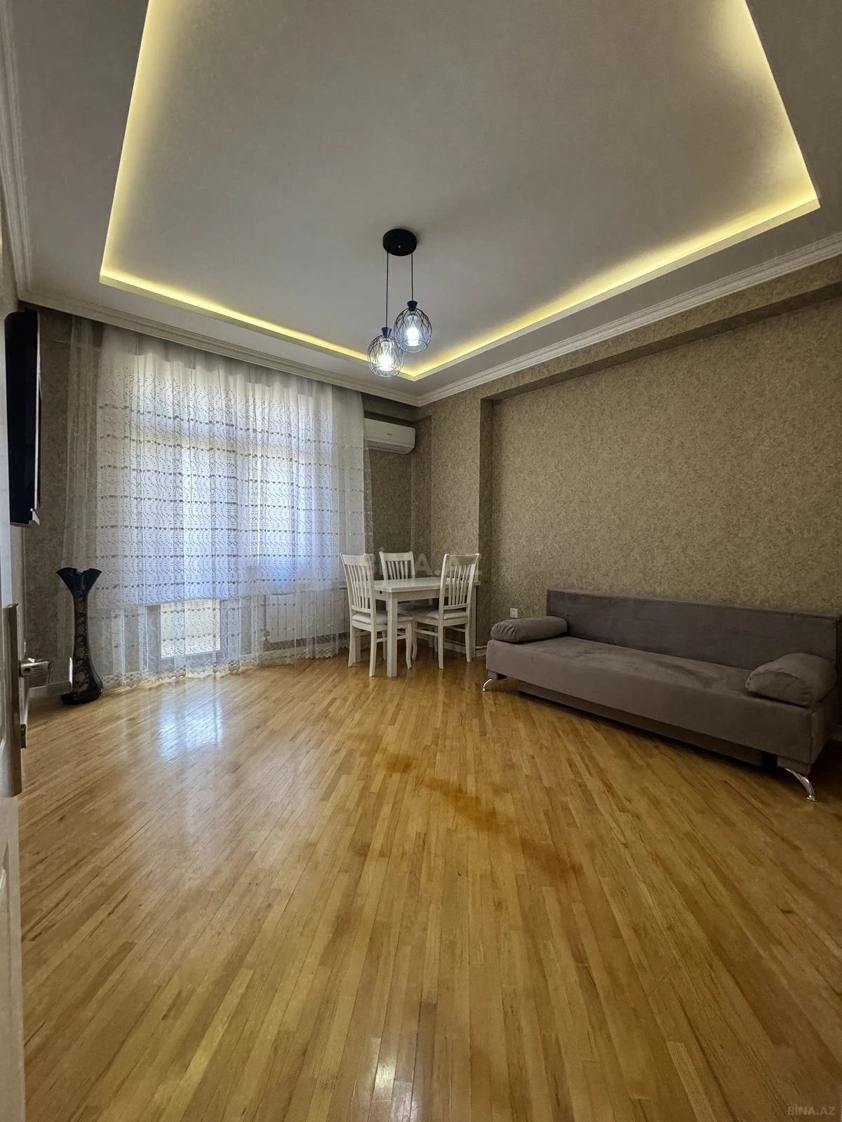Kirayə verilir 2 otaqlı mənzil 60 m²