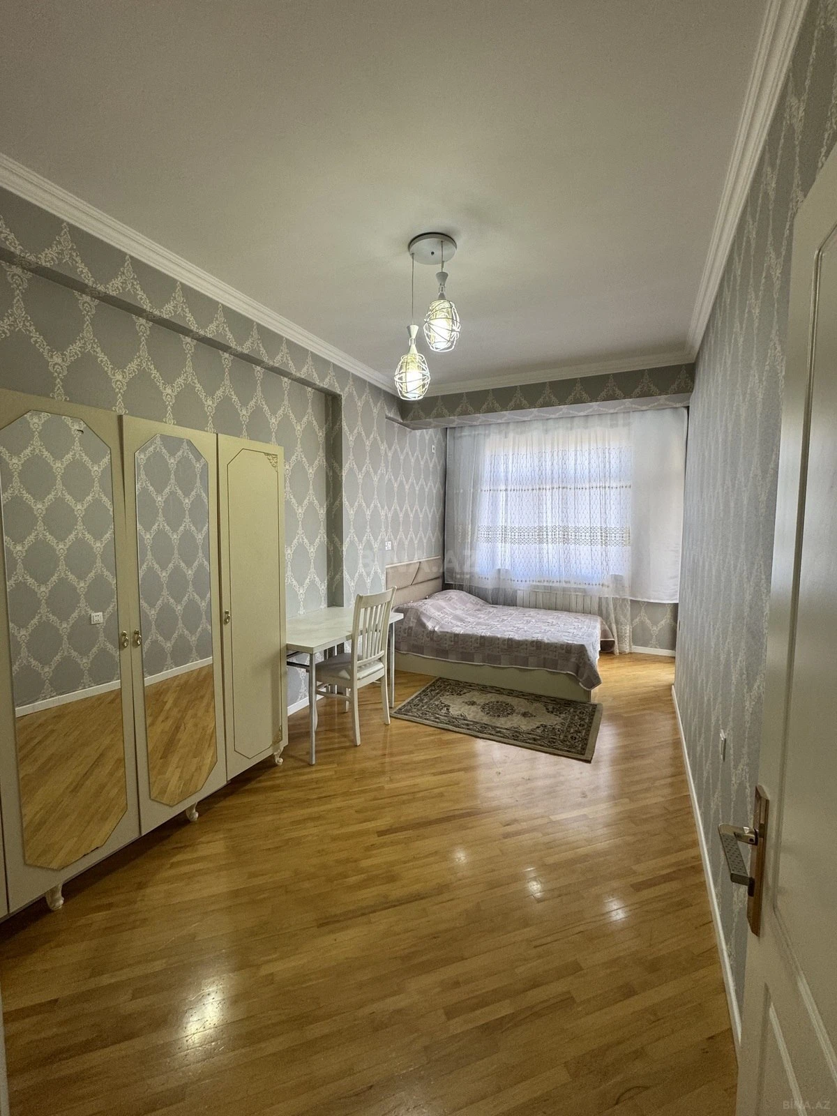 Kirayə verilir 2 otaqlı mənzil 60 m²