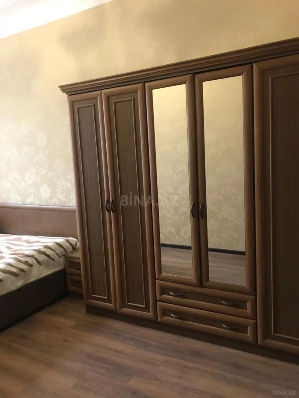 Kirayə verilir 3 otaqlı mənzil 100 m²