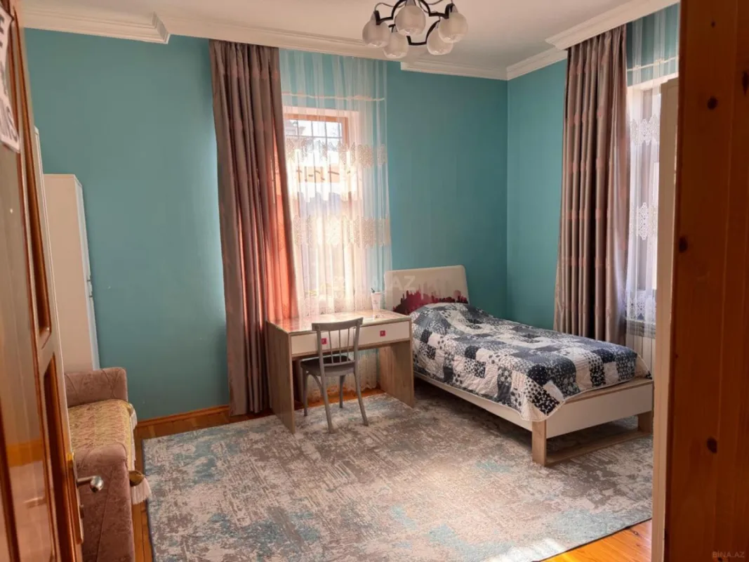 Satılır 4 otaqlı həyət evi 160 m²