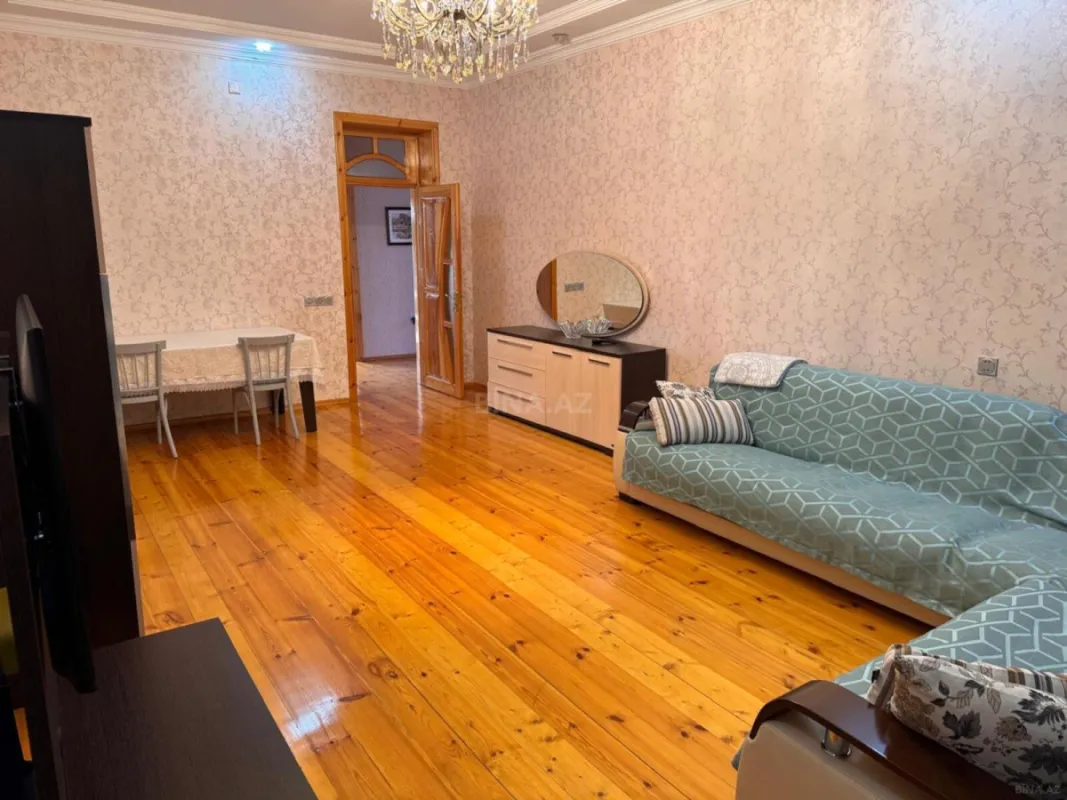 Satılır 4 otaqlı həyət evi 160 m²