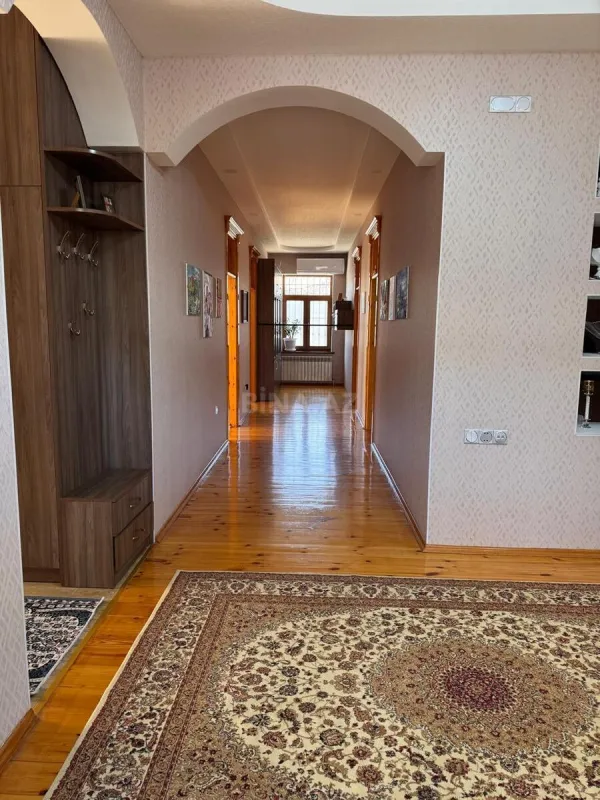 Satılır 4 otaqlı həyət evi 160 m²