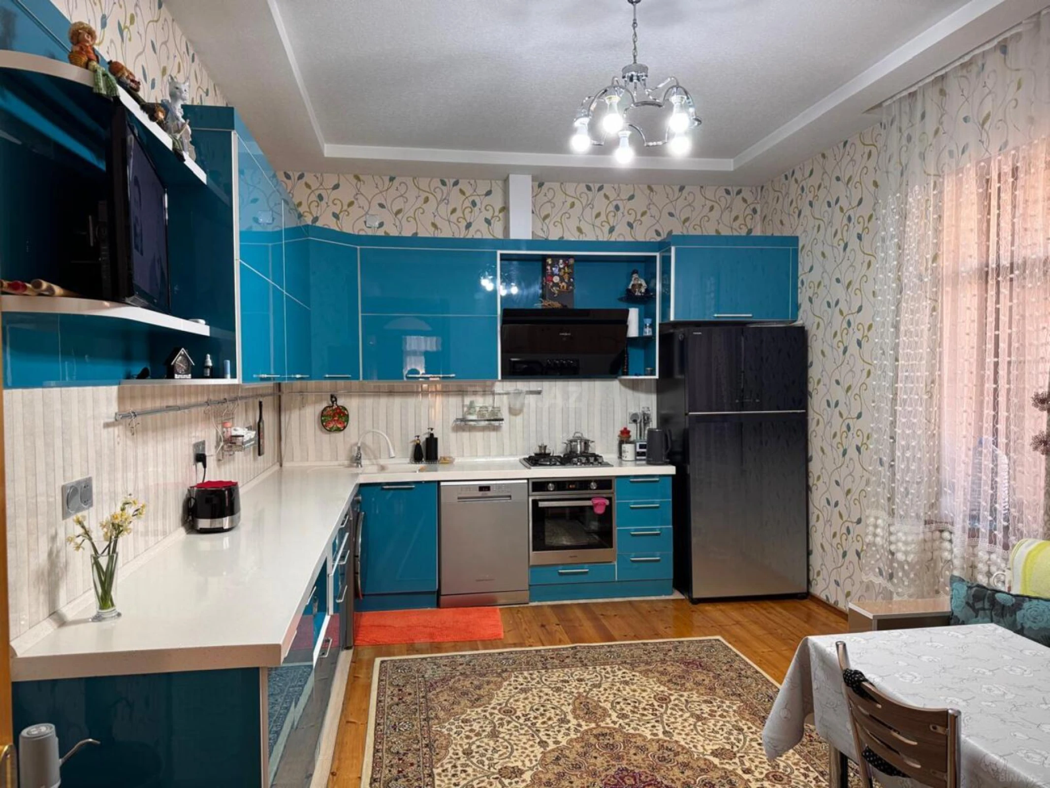 Satılır 4 otaqlı həyət evi 160 m²