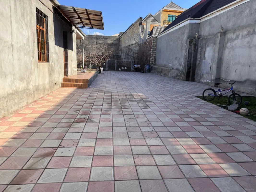 Satılır 4 otaqlı həyət evi 160 m²