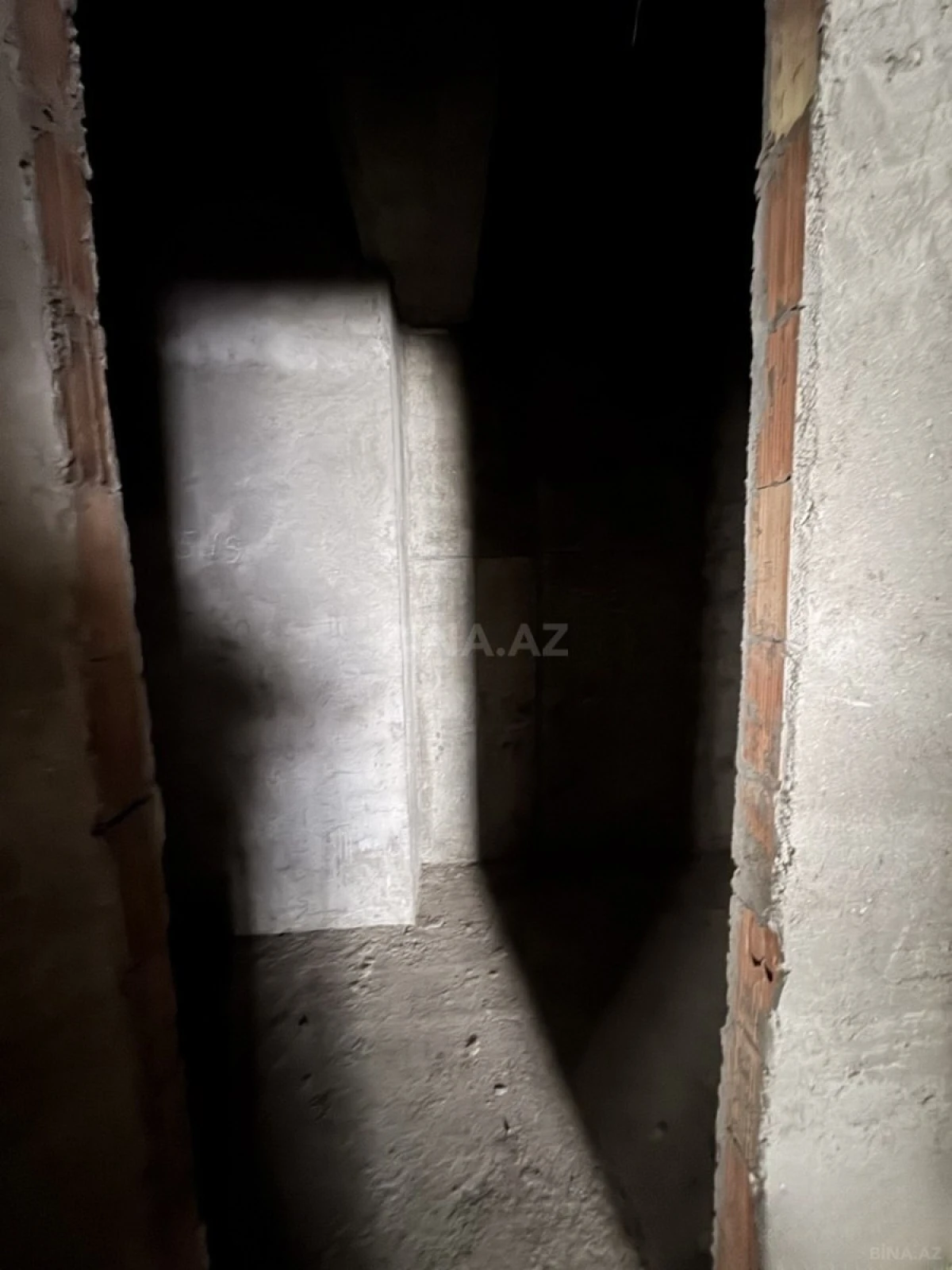 Satılır 2 otaqlı mənzil 85 m²