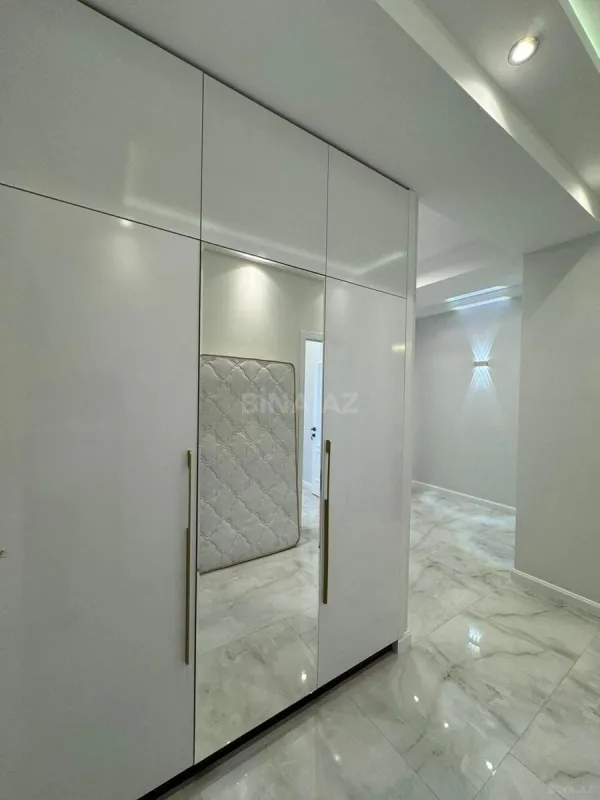Kirayə verilir 3 otaqlı mənzil 130 m²