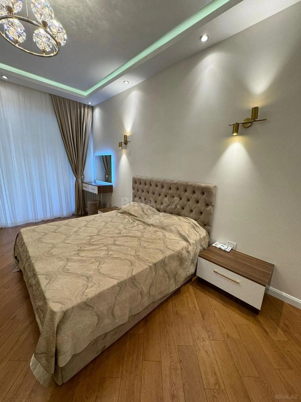 Kirayə verilir 3 otaqlı mənzil 130 m²