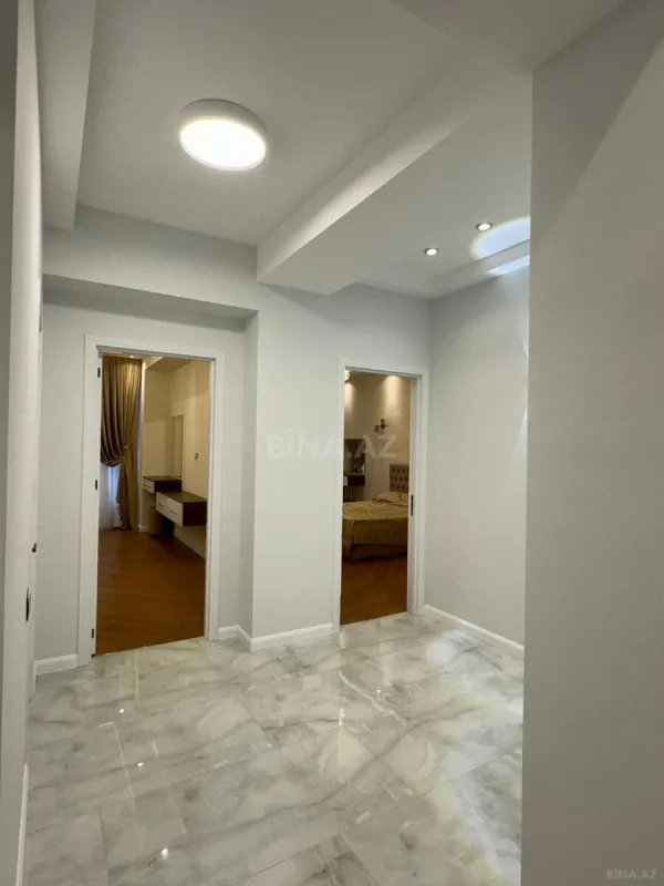 Kirayə verilir 3 otaqlı mənzil 130 m²