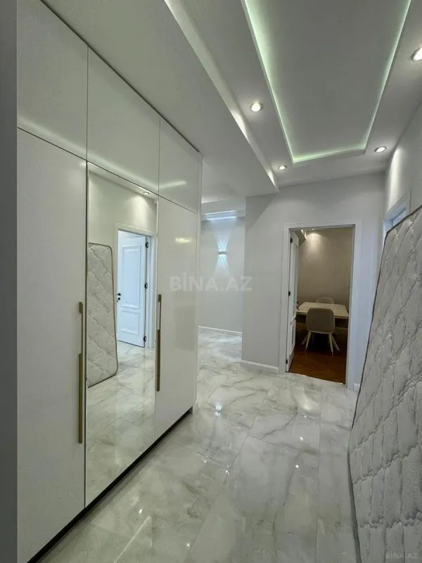 Kirayə verilir 3 otaqlı mənzil 130 m²