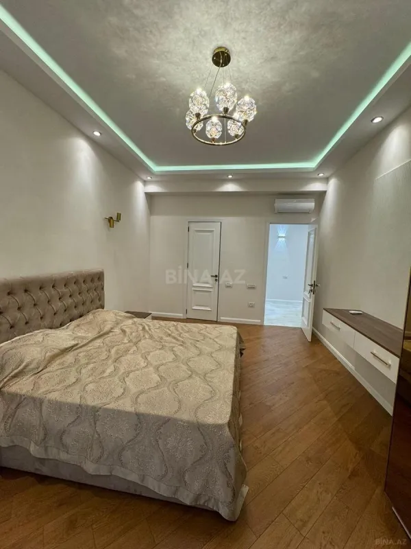 Kirayə verilir 3 otaqlı mənzil 130 m²
