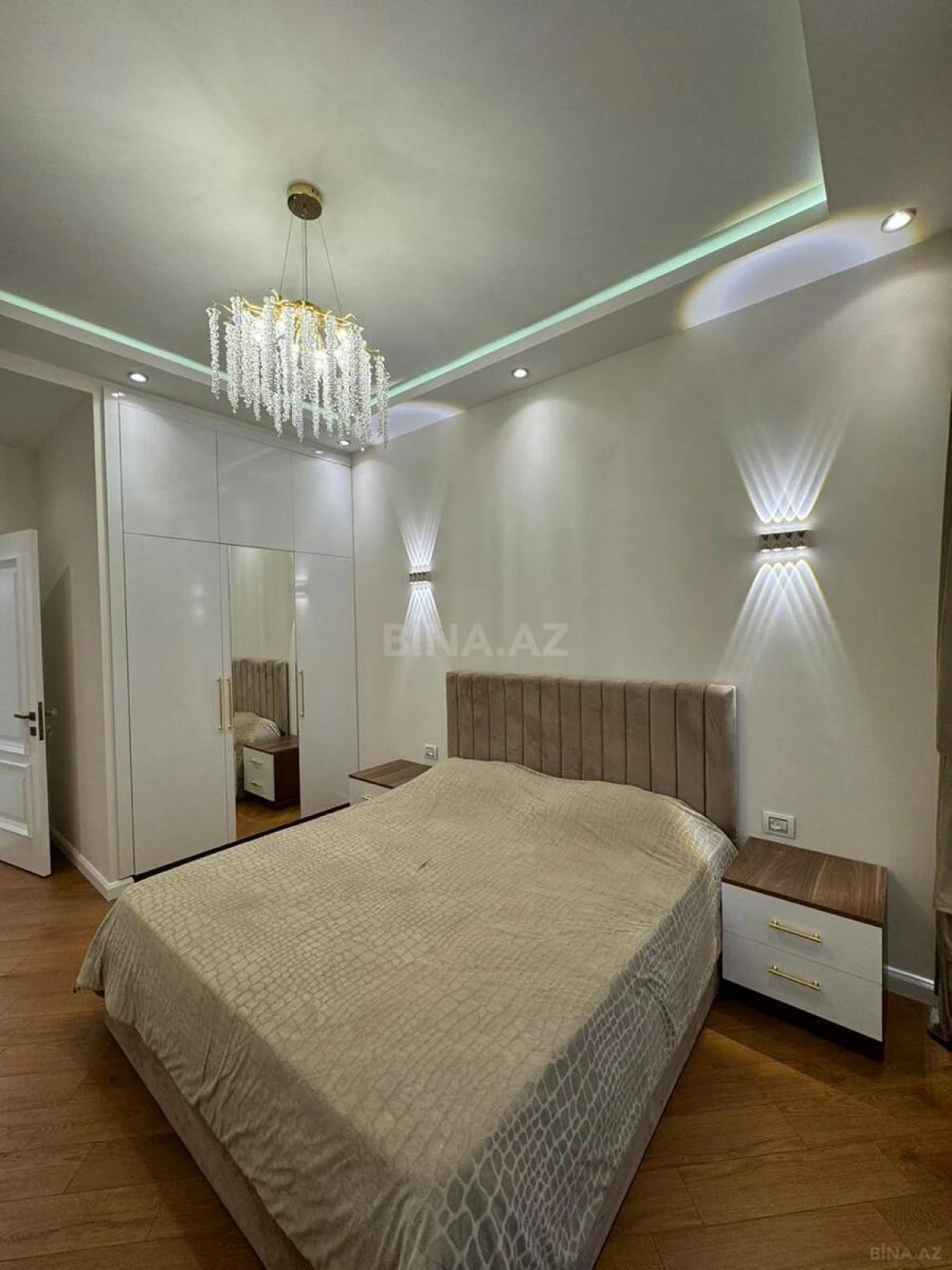 Kirayə verilir 3 otaqlı mənzil 130 m²