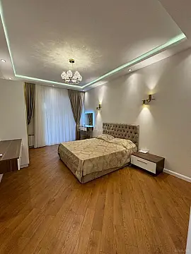 Kirayə verilir 3 otaqlı mənzil 130 m²
