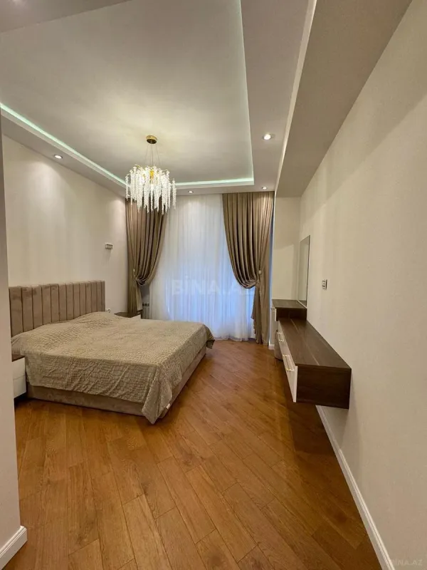 Kirayə verilir 3 otaqlı mənzil 130 m²