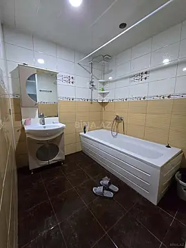 Satılır 3 otaqlı mənzil 92 m²