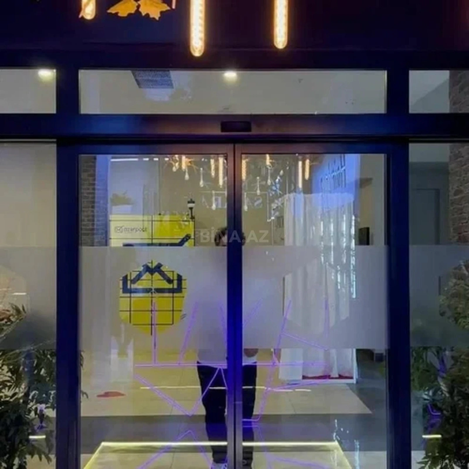 Satılır obyekt 268 m²