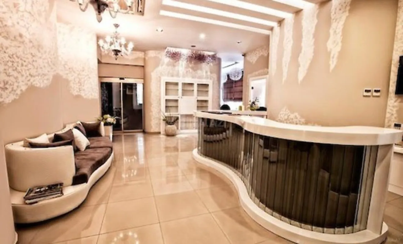 Satılır obyekt 268 m²