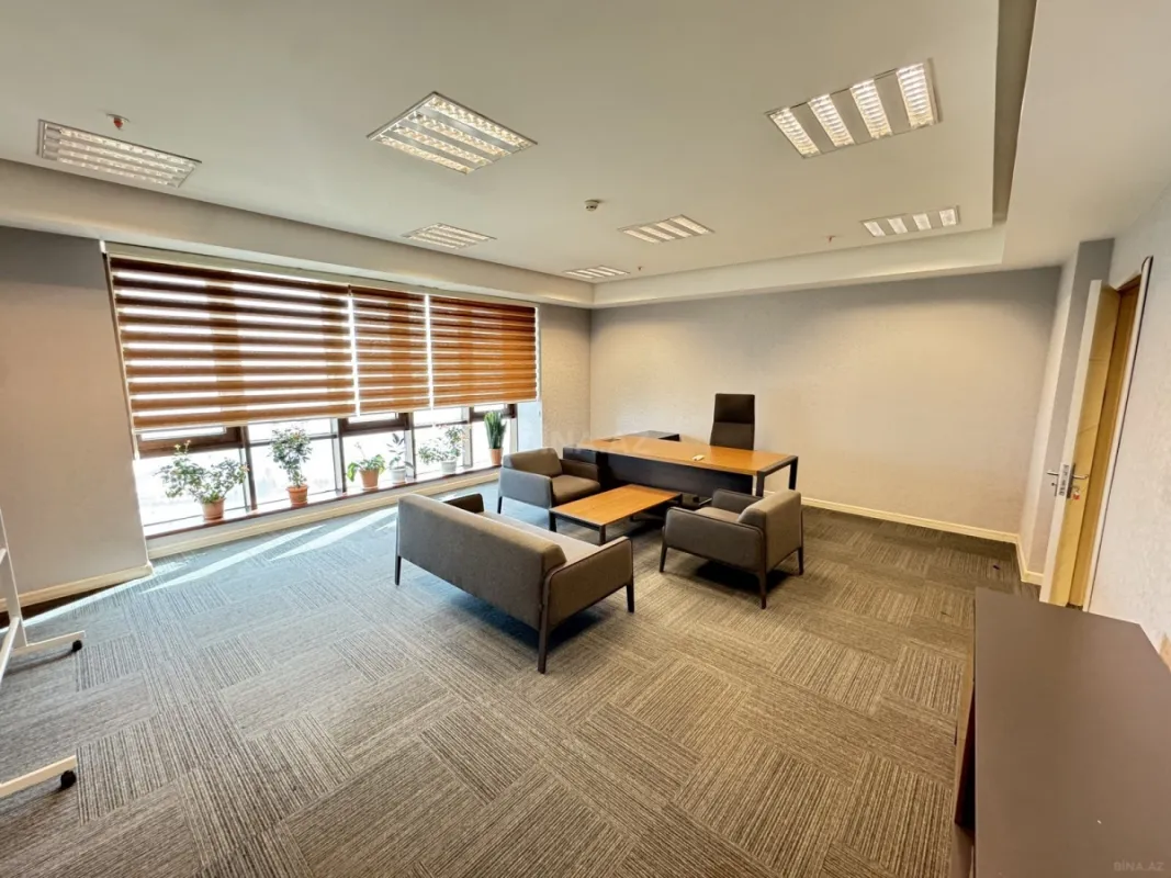 Kirayə verilir 6 otaqlı ofis 236 m²
