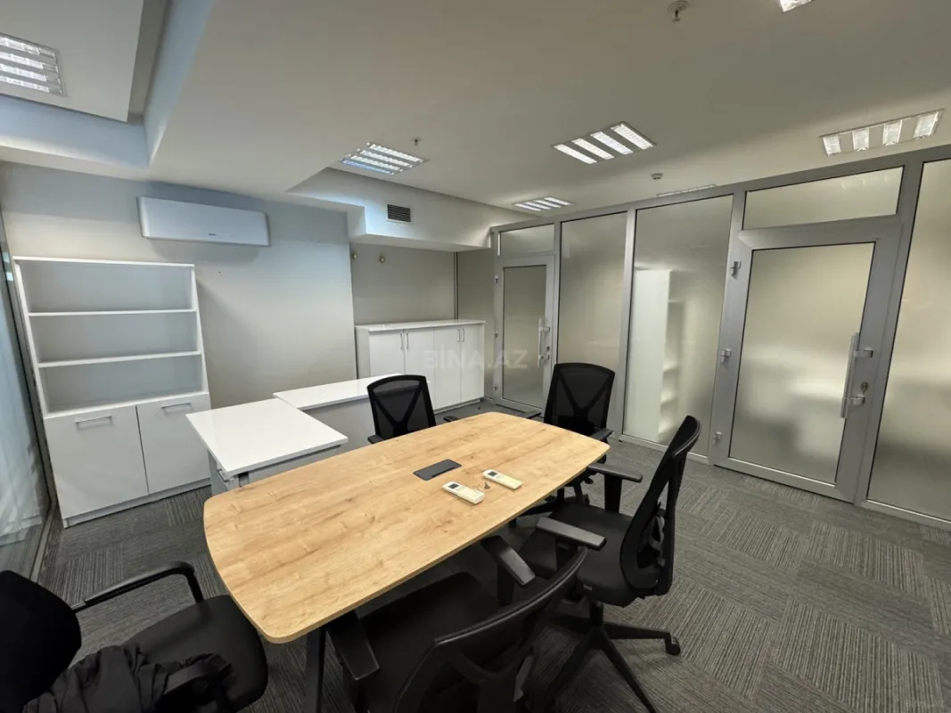 Kirayə verilir 6 otaqlı ofis 236 m²