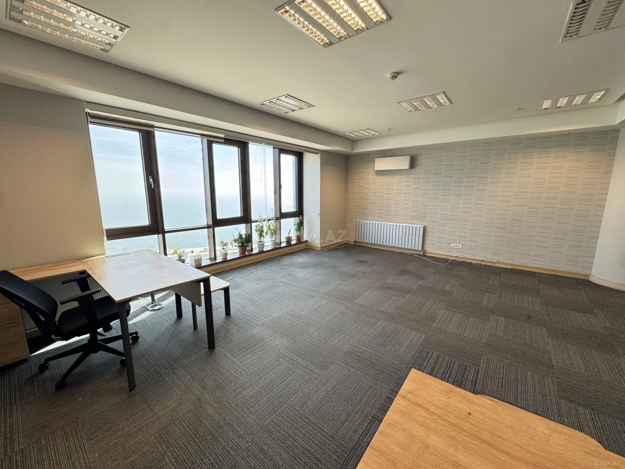 Kirayə verilir 6 otaqlı ofis 236 m²