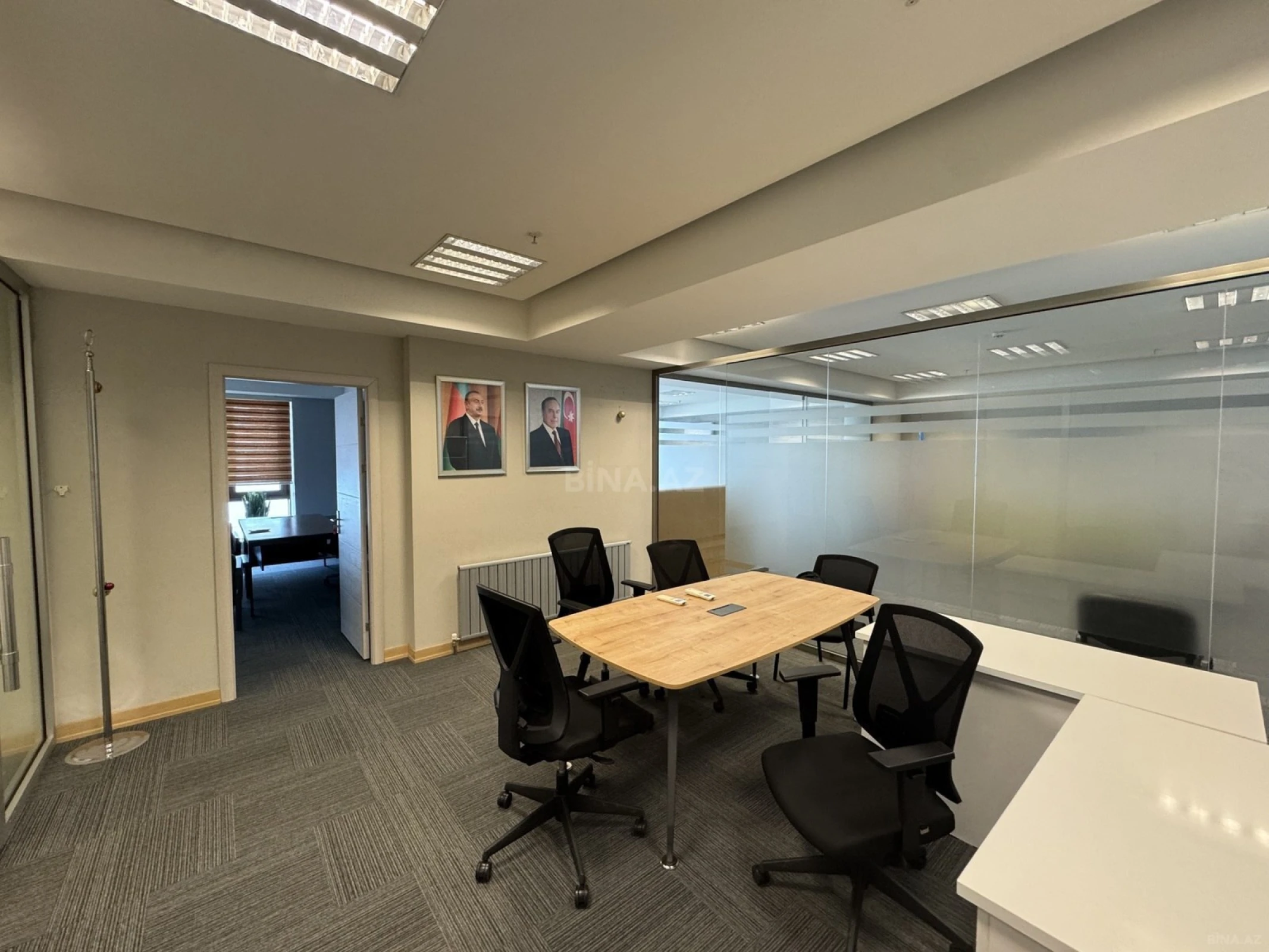 Kirayə verilir 6 otaqlı ofis 236 m²
