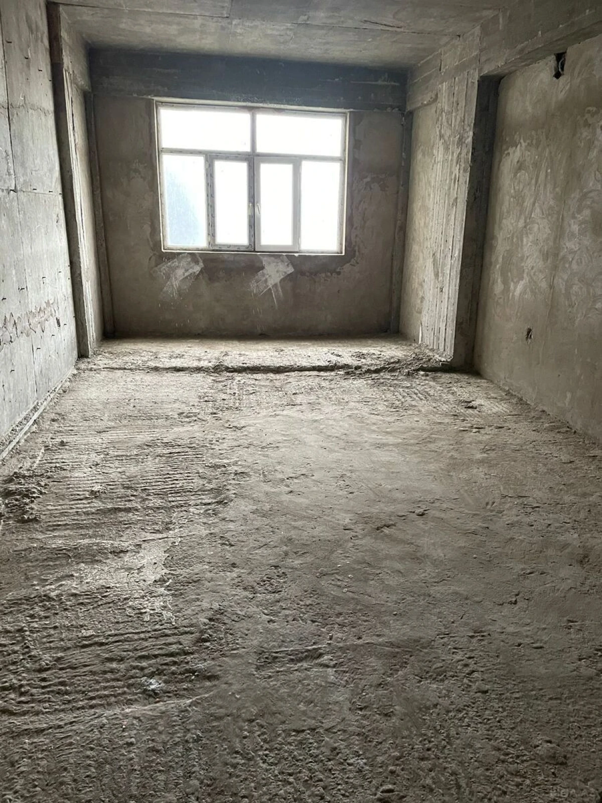 Satılır 3 otaqlı mənzil 138 m²